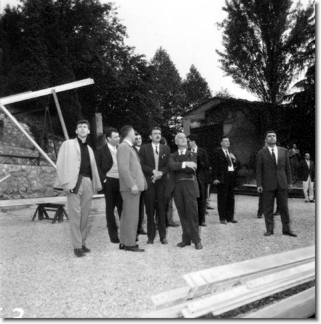 Clicca per scorrere le foto originali ingrandite
